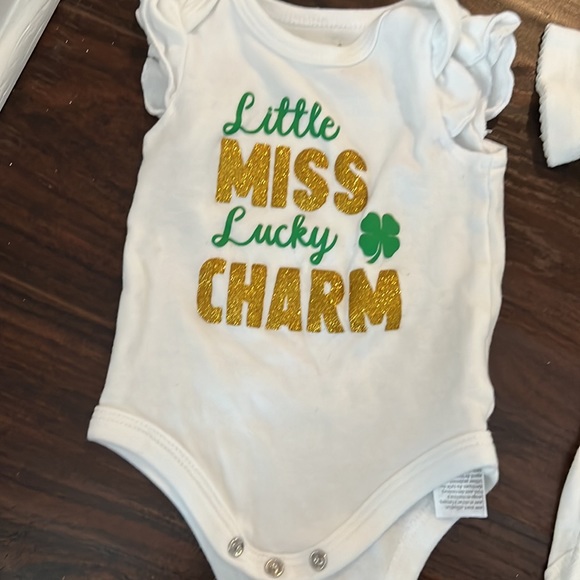 NEW St Patrick’s Day Baby Girl Outfit bundle - Picture 2 of 3